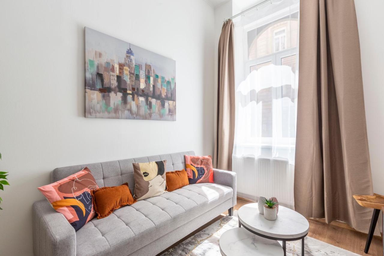 Cozy & Pleasant Homes In The Heart Of Budapeste Exterior foto