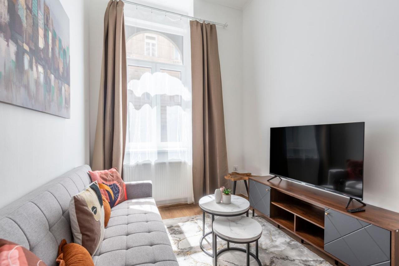 Cozy & Pleasant Homes In The Heart Of Budapeste Exterior foto